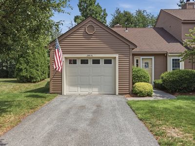 200 Ridgefield Cir #200A