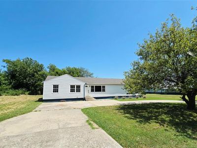 19271 S 4079th Rd