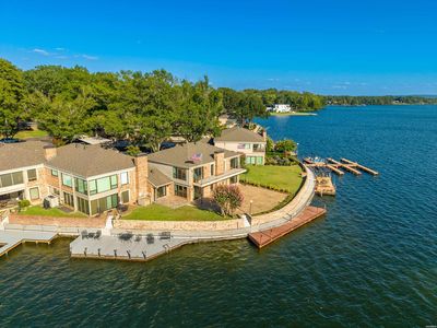1201 Lakeshore Dr APT 20