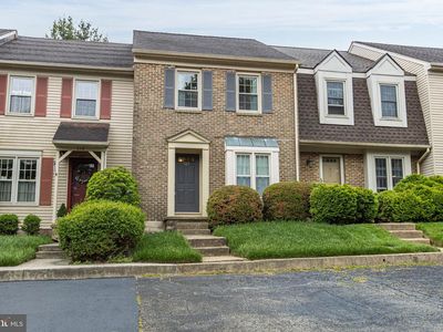626 Lamplighter Way