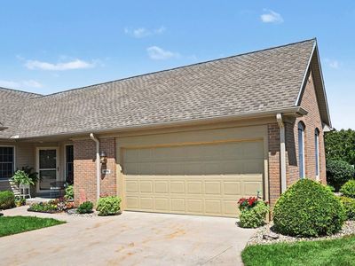 1676 Edgebrooke Ct