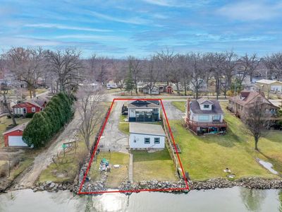 2225 Lakeshore DRIVE