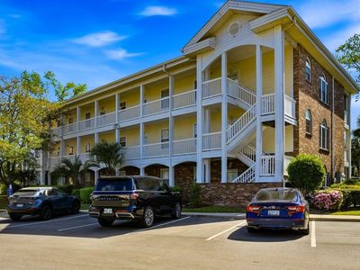 687 Riverwalk Dr. #102