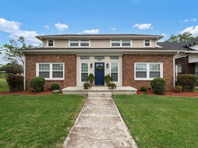 1037 Magnolia St