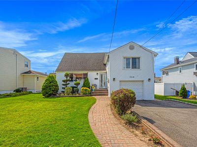 3518 Bayfield Boulevard