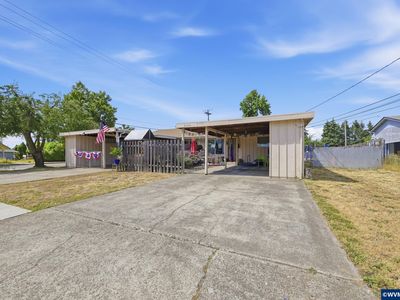 5104-5108 E St