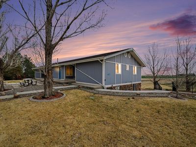 407 E Corona Ave