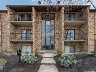 Property at 7220 Creekview Dr APT 8, Colerain Twp, OH