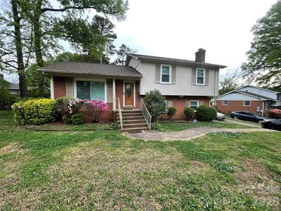 3133 Rosehill Dr