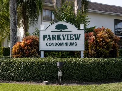 1201 SE Parkview Place #G4