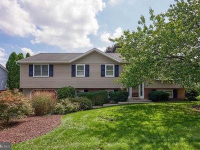 434 Surrey Dr