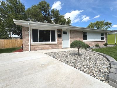 1855 E Notre Dame St