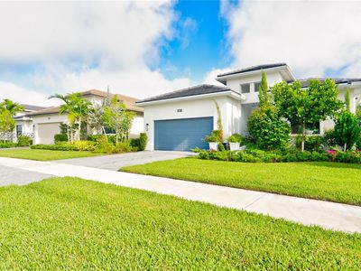 5450 Saint Armands Way