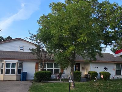 202 W Coke Rd