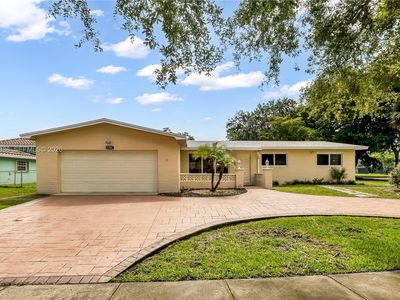 Property at 1701 NW 106th Ave, Pembroke Pines, FL
