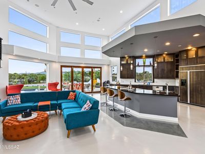 9725 N Linda Vista Pl