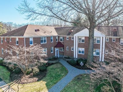 185 Bryant Avenue #1C