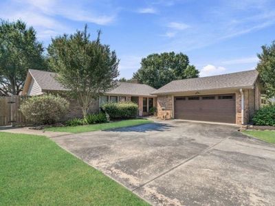 2825 Windsor Ln
