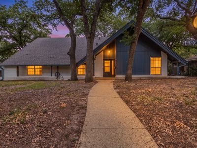 1801 Green Oaks Dr