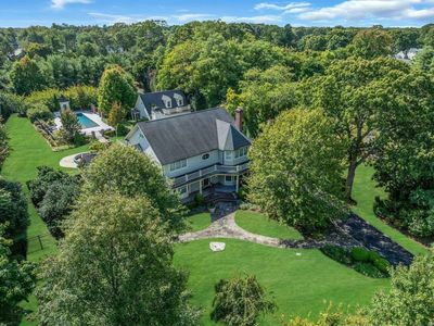 209 Lakeview Avenue W