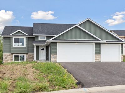 521 Summit Cir