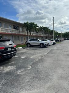 20320 NE 2nd Ave APT 27