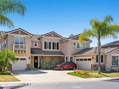 2381 Douglaston Gln