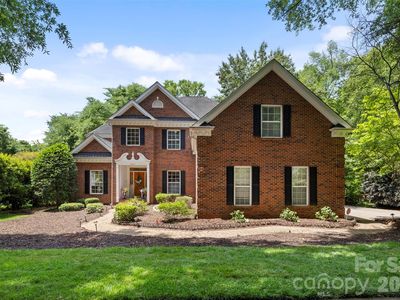 16017 Chiltern Ln
