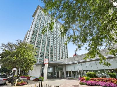 3600 N Lake Shore Dr APT 2209