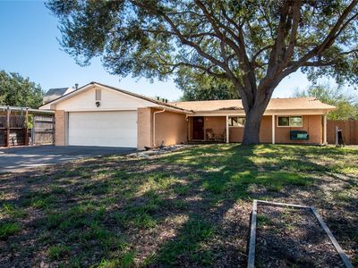 3201 Azores Dr