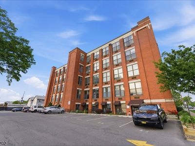 366-382 Trenton Ave #2E