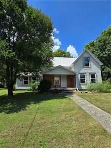 210 N Main St