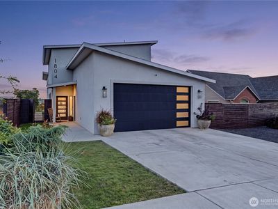 1804 S Beaumont Drive