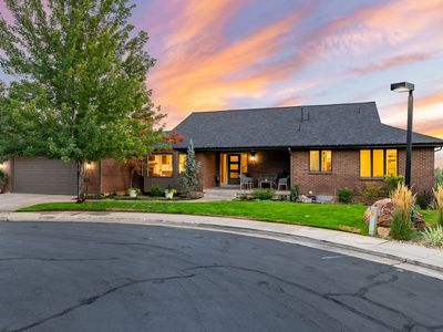 1683 Whispering Oaks Dr