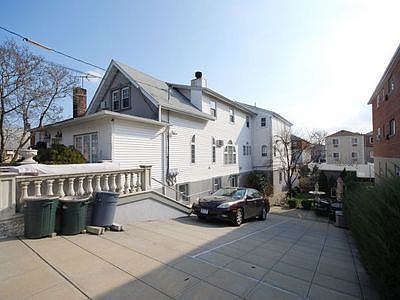 3182 Spencer Dr