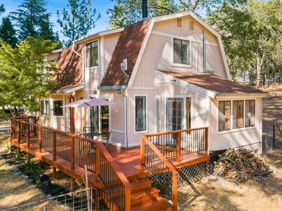 5161 Falling Star Ln