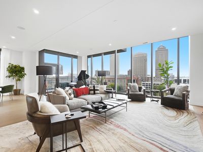 250 Spring St APT 916