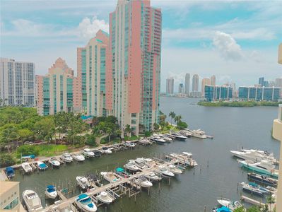 3340 NE 190th St APT 1304