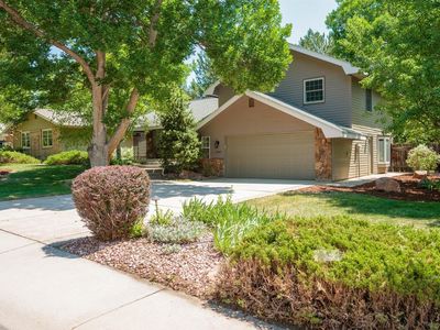 3242 Grovewood Dr