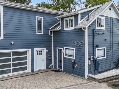 1400 Rossdale Dr