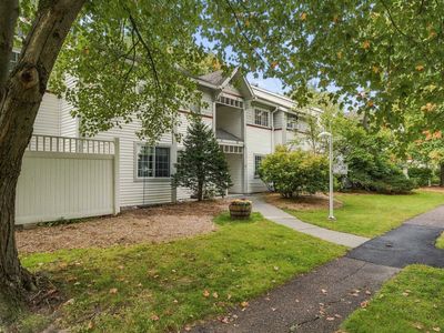 20 Winding Brook Drive