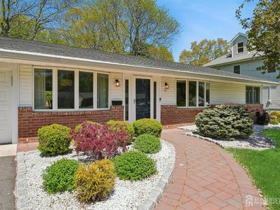 Property at 17 Tyndall Rd S, Kendall Park, NJ