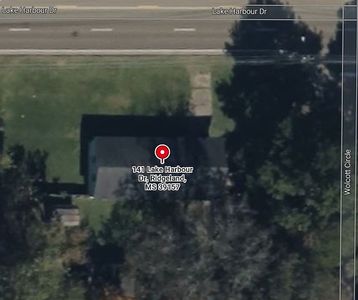 141 Lake Harbour Dr