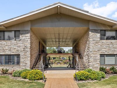 4400 Poplar Ave APT 17
