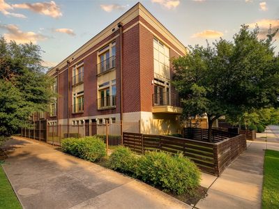 5711 Ross Ave APT 6