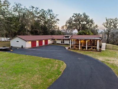 1204 Firethorne Ln