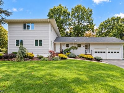 40 Shadowlawn Dr