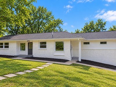 812 Sunset Dr
