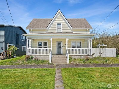 153 SW Lewis Street