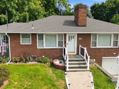 1 Roy St